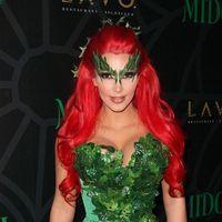 Kim Kardashian hosts the Midori Melon Green Halloween Party | Picture 113389